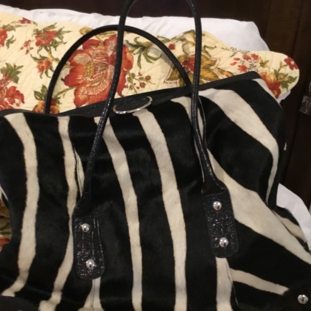 Handbag - Picture 2 of 4